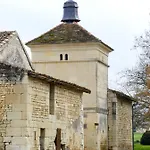 Demeure De Mauge Penzion Saint-Leger-de-Montbrillais