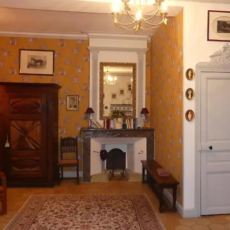 Konukevi Demeure De Mauge