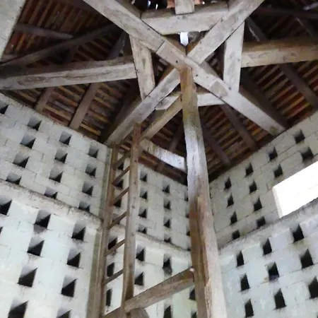 Konukevi Demeure De Mauge