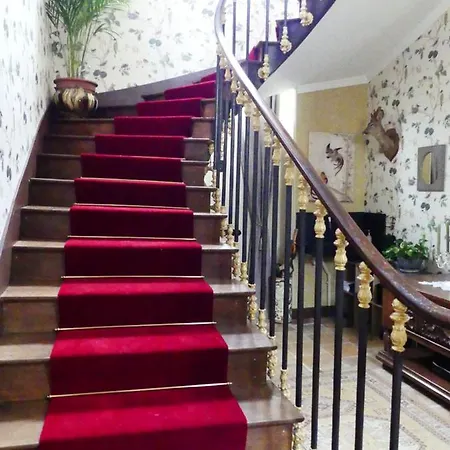 Pensión Demeure De Maugé